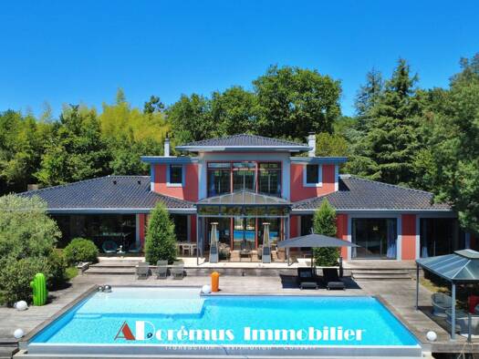 Villa à vendre 2 080 000 € 6 pièces 4 chambres 310 m² 7 403 m² de terrain Bouliac 33270