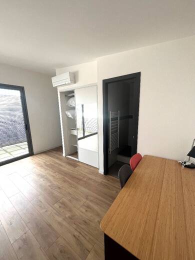 Appartement à louer 650 € 1 pièce 1 chambre 21 m² 1er étage Bordeaux 33800