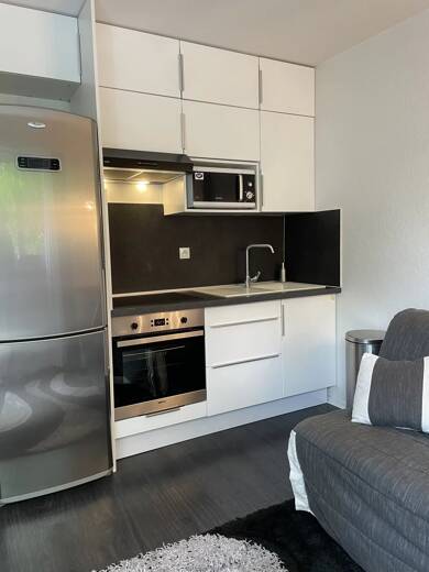 Appartement à louer 793 € 1 pièce 18,7 m² RDC disponible à partir du 27/06/2025 Guyancourt 78280