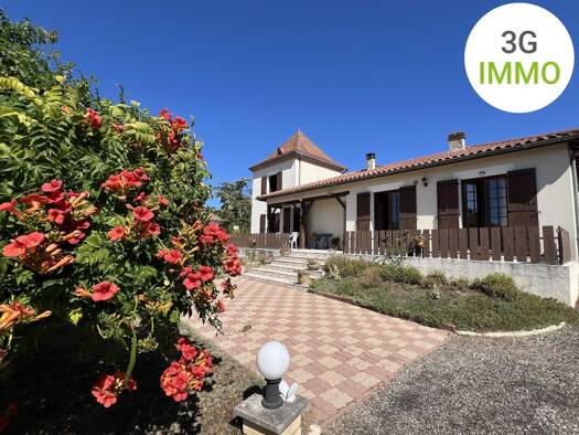 Maison de plain-pied à vendre 266 000 € 7 pièces 4 chambres 121 m² 2 491 m² de terrain Creysse 24100