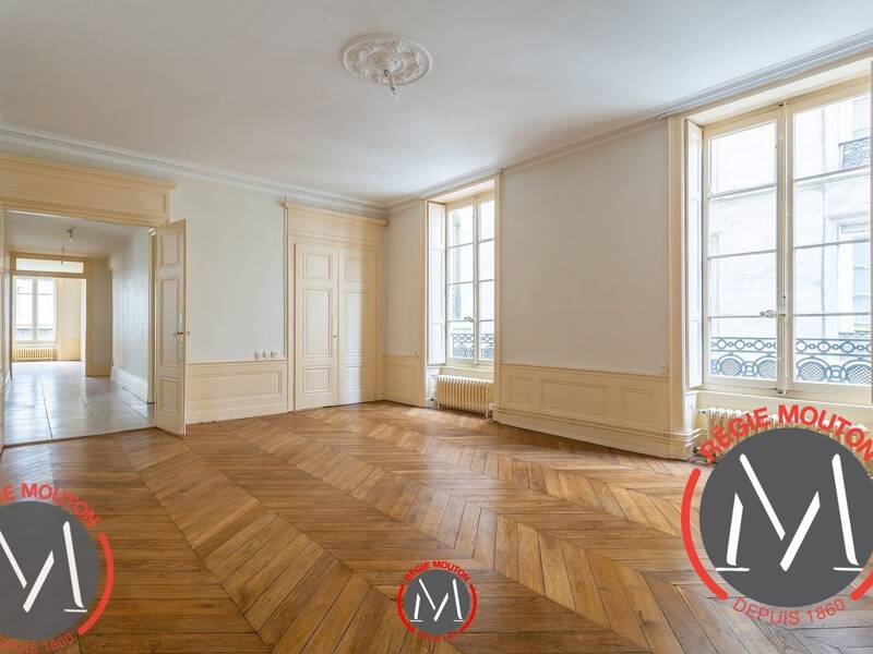 Maison à louer, 233m², LYON 2E
