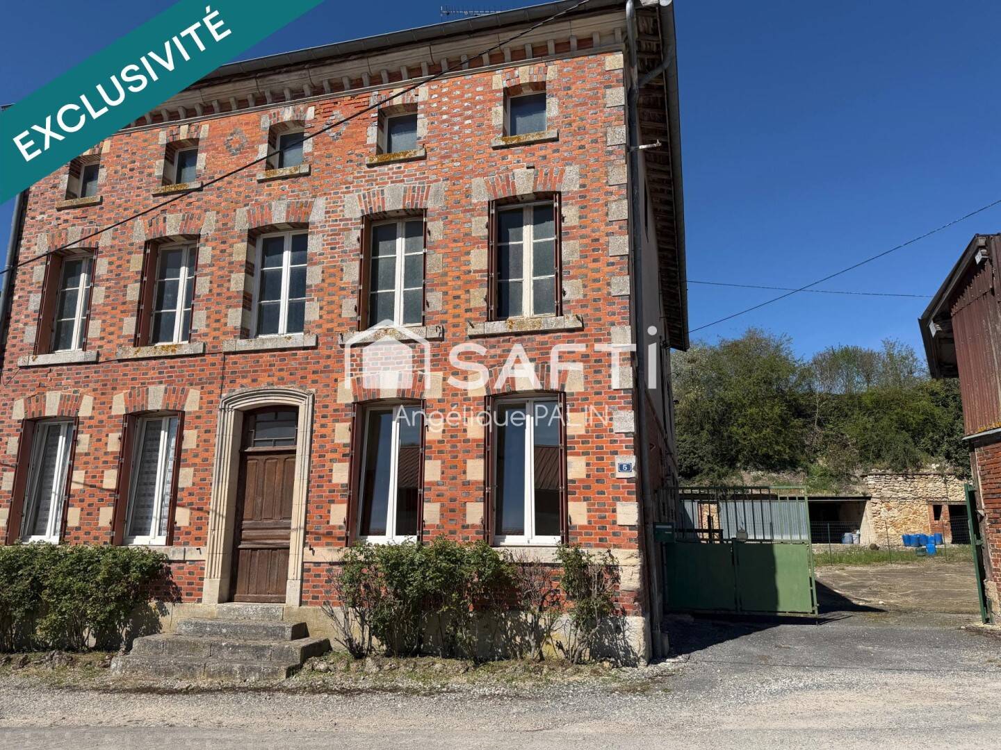 Maison à vendre, 118m², LA NEUVILLE AU PONT