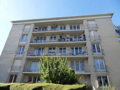 Appartement à vendre 231 500 € 5 pièces 2 chambres 95 m² Étage 1/4 Compiegne 60200