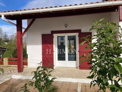 Appartement à vendre 350 000 € 4 pièces 2 chambres 117 m² RDC/1 Urcuit 64990