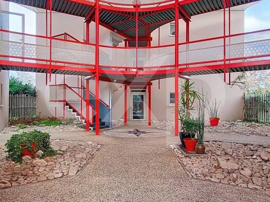 Appartement à vendre 189 000 € 3 pièces 2 chambres 64,8 m² Étage 2/2 Palmer Cenon 33150