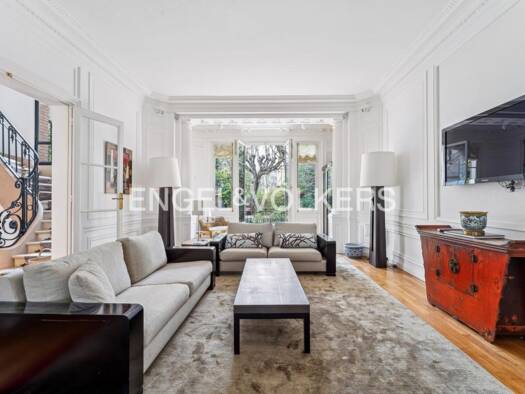 Appartement à louer 21 000 € 9 pièces 5 chambres 470 m² RDC Ile de la Jatte-Parc d'Orléans Neuilly-sur-Seine 92200
