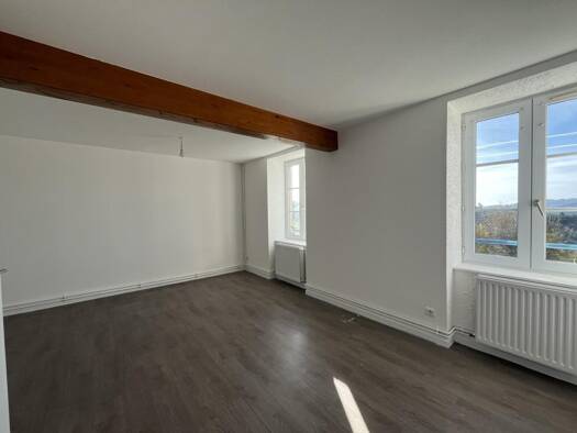 Appartement à louer 598 € 4 pièces 85 m² RDC Ranchal 69470
