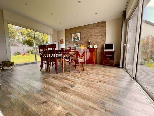 Maison à vendre 267 500 € 6 pièces 3 chambres 146 m² 630 m² de terrain Bonchamp-lès-Laval 53960
