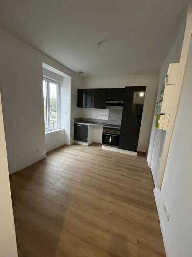 Appartement à louer 400 € 2 pièces 1 chambre 23,9 m² RDC/2 Villages Vierzon 18100