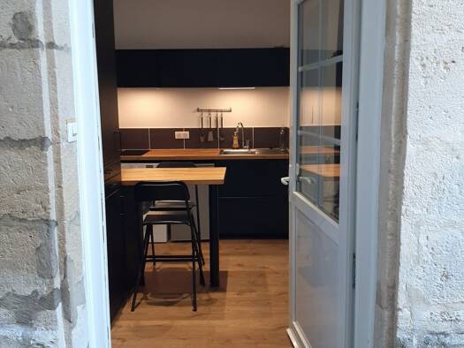 Appartement à vendre 120 500 € 2 pièces 1 chambre 28 m² RDC/2 Centre Ville Nord Rochefort 17300