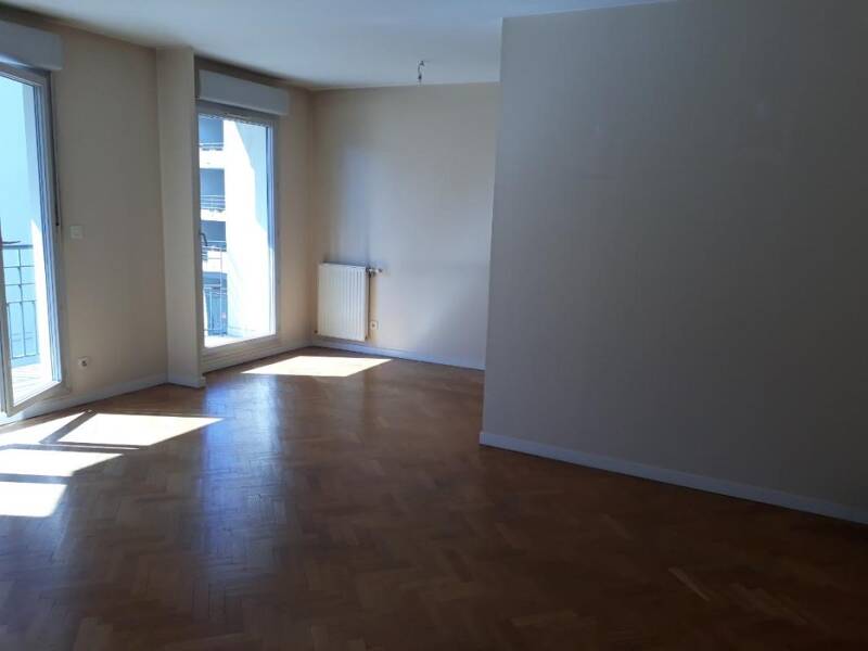 Maison à louer, 69m², LYON 8E