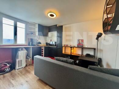 Appartement à vendre 77 000 € 2 pièces 1 chambre 23 m² Dernier étage, Étage 2/2 Centre Ville Centre et Nord Coulommiers 77120