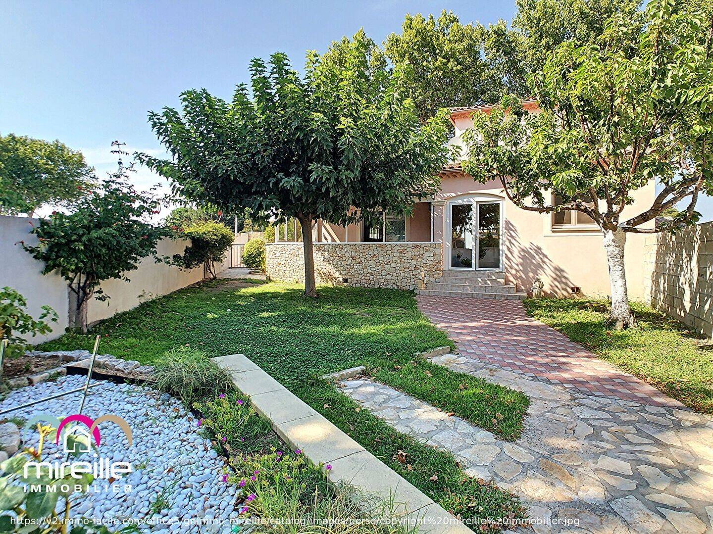Maison à vendre, 126m², JONQUIERES SAINT VINCENT