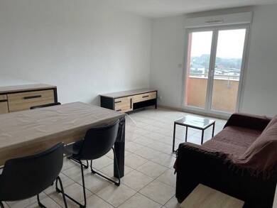 Appartement à louer - Neuf 570 € 2 pièces 1 chambre 48 m² Dernier étage, Étage 3/3 Europe-Remicourt Saint-Quentin 02100