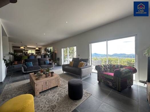 Villa à vendre 890 000 € 7 pièces 6 chambres 268 m² 4 906 m² de terrain Bézaudun-sur-Bîne 26460