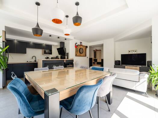 Appartement à vendre 450 000 € 5 pièces 3 chambres 81 m² RDC/2 Doussard 74210