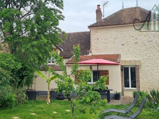 Maison à vendre 214 000 € 3 pièces 2 chambres 90 m² 197 m² de terrain Montigny Lencoup 77520