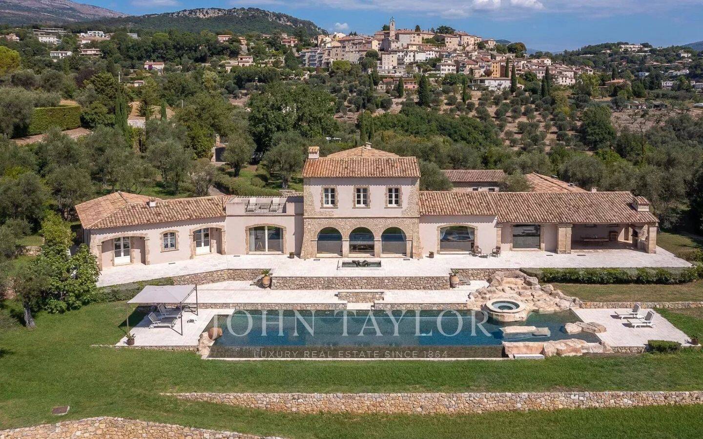 Maison à vendre, 577m², CHATEAUNEUF DE GRASSE