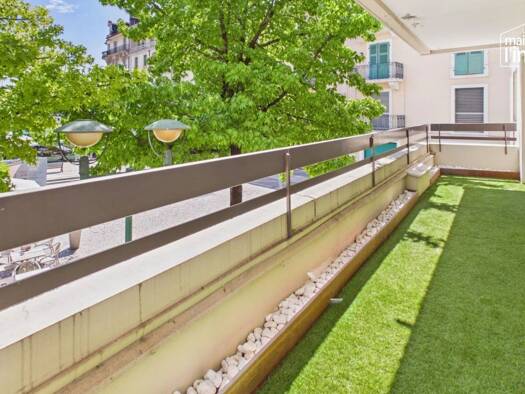 Appartement à vendre 340 000 € 5 pièces 4 chambres 96,8 m² 1er étage Centre Ville Est Thonon-les-Bains 74200