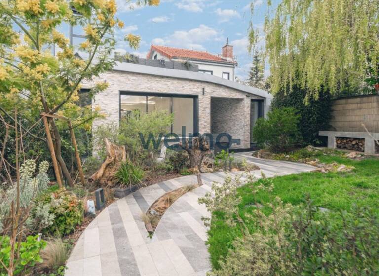 Maison à vendre 1 220 000 € 9 pièces 7<br/>chambres 210 m²<br/>superficie 500 m²<br/>terrain La Rapie Bagneux 92220