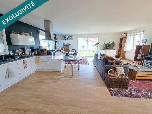 Maison de plain-pied à vendre 205 000 € 6 pièces 3 chambres 123 m² 1 017 m² de terrain Balléville 88170