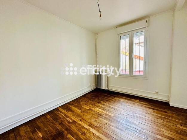 Appartement à vendre 160 800 € 3 pièces 2 chambres 54 m² Dernier étage, Étage 1/1 Victor Hugo Les Pavillons-sous-Bois 93320