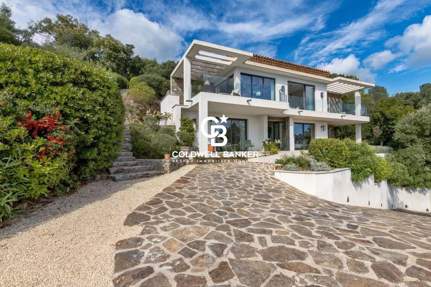 Maison à vendre, 160m², LA CROIX VALMER