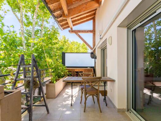 Appartement à vendre 470 000 € 3 pièces 2 chambres 75,82 m² Étage 2/3 Saint-Cyr-sur-Mer 83270