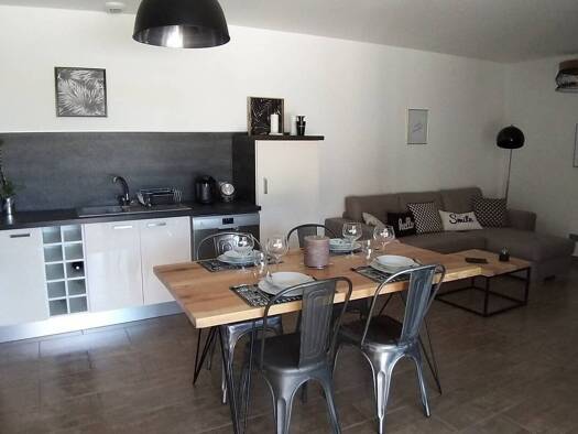 Maison à vendre 380 000 € 6 pièces 4 chambres 120 m² 600 m² de terrain Ghisonaccia 20240