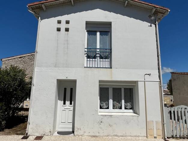Maison à vendre 107 000 € 2 pièces 1 chambre 39,8 m² 96 m² de terrain Saint-Just-Luzac 17320
