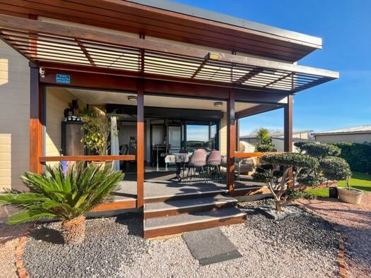 Chalet à vendre 266 000 € 3 pièces 2 chambres 47 m² 361 m² de terrain Pomérols 34810