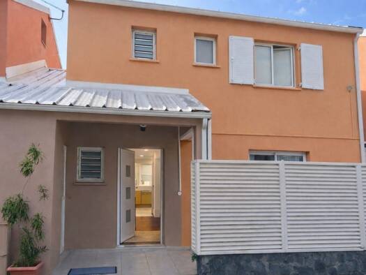 Villa à vendre 299 000 € 5 pièces 4 chambres 109 m² Sainte-Marie 97438