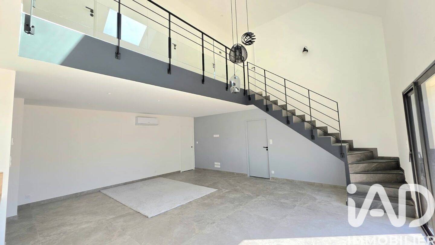 Maison à vendre, 130m², LOCQUELTAS
