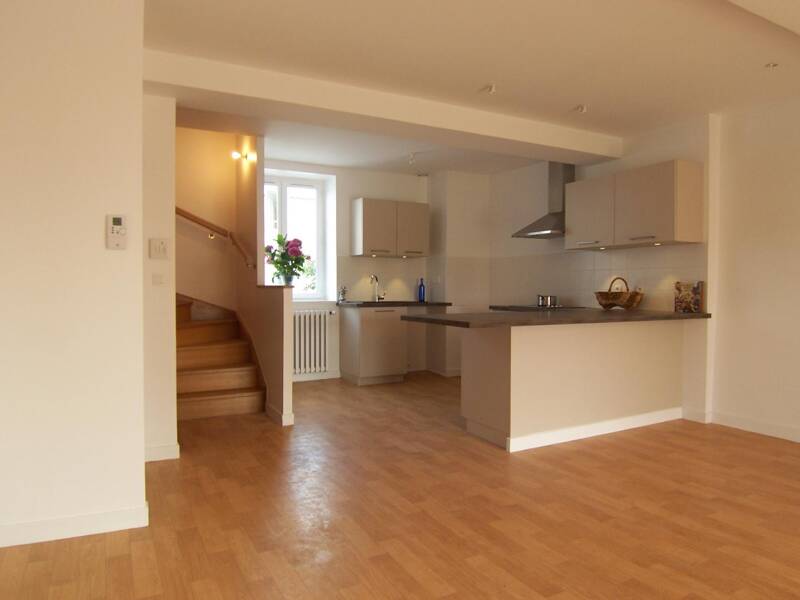 Maison à louer, 64m², LA TOUR DE SALVAGNY