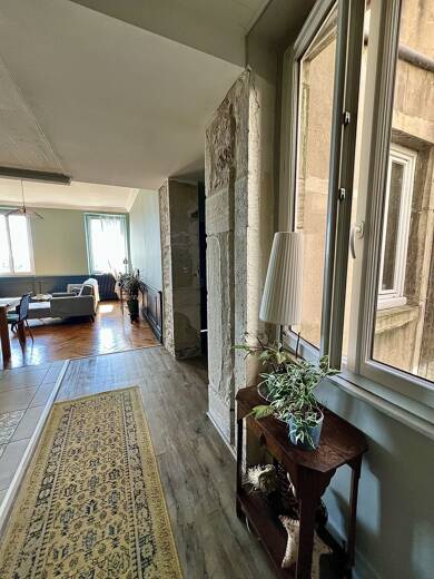Appartement à vendre 219 000 € 5 pièces 3 chambres 121 m² Étage 2/3 Centre Ville Mâcon 71000
