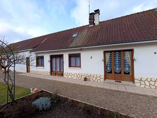 Maison en viager Bouquet 64 250 € 6 pièces 4 chambres 114 m² 1 009 m² de terrain Brailly-Cornehotte 80150