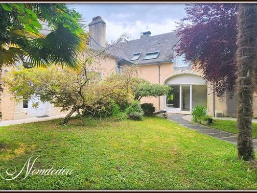 Maison à vendre 384 500 € 7 pièces 4 chambres 253 m² 3 030 m² de terrain Mirepeix 64800