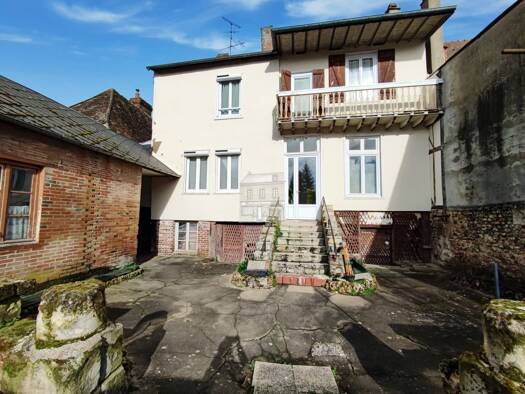 Appartement à louer 400 € 1 pièce 30 m² Dernier étage, Étage 2/2 Beaumont le Roger 27170