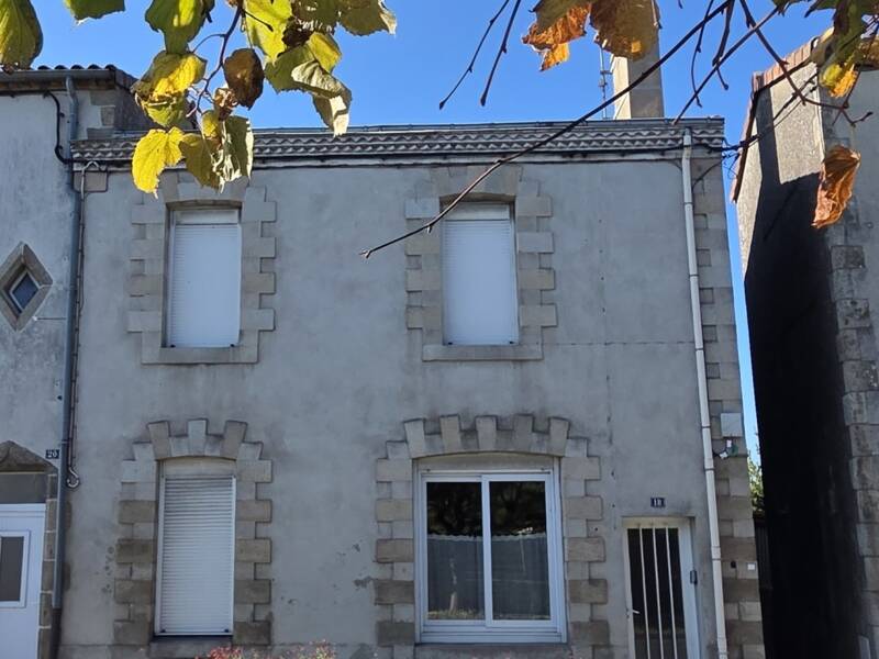 Maison à vendre, 87m², SAINT PIERRE DES ECHAUBROGNES