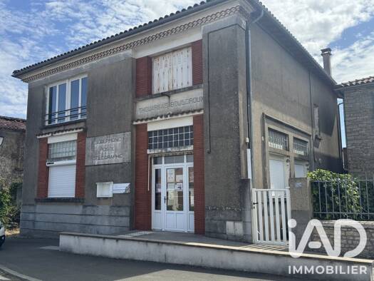 Maison à vendre 99 900 € 6 pièces 4 chambres 189 m² 590 m² de terrain Rives-du-Fougerais 85410
