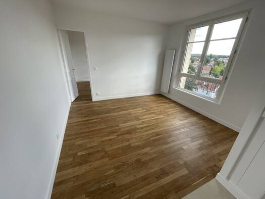 Appartement à louer 890 € 2 pièces 1 chambre 31 m² Étage 6/6 Louvois-Anatole France Chaville 92370