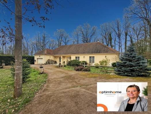 Maison de plain-pied à vendre 335 232 € 4 pièces 2 chambres 162 m² 2 180 m² de terrain Maintenon 28130