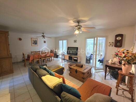 Maison de plain-pied à vendre 239 000 € 5 pièces 3 chambres 110 m² Nord Pont-Saint-Esprit 30130