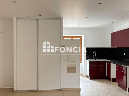 Appartement à louer 820 € 3 pièces 2 chambres 76,28 m² Morigny-Champigny 91150
