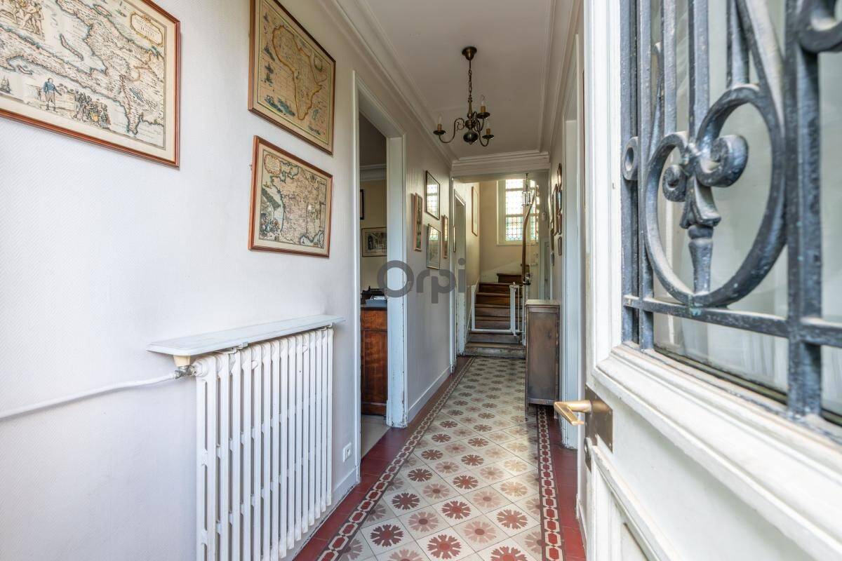 Maison à vendre, 227m², SAINT MAUR DES FOSSES