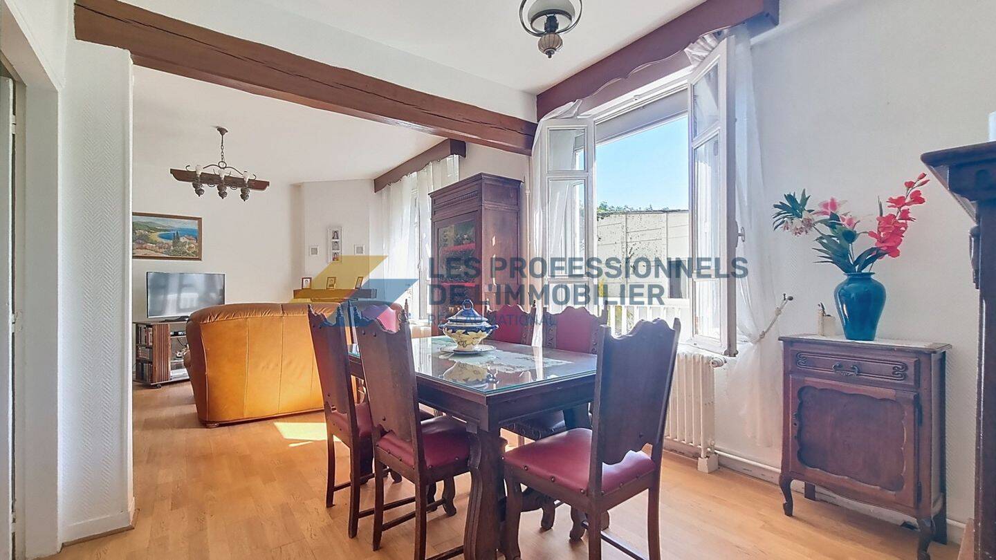 Maison à vendre, 108m², FERRIERES EN GATINAIS