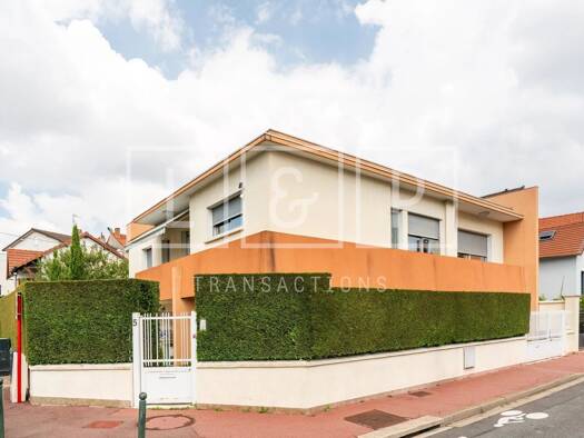Immeuble à vendre 1 300 000 € 271 m² Jardin Parisien Clamart 92140