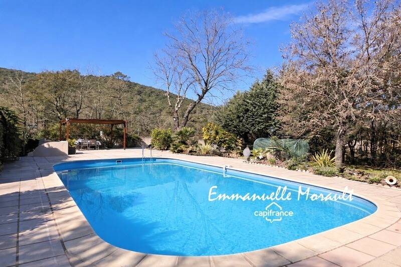 Maison à vendre, 105m², BAGNOLS EN FORET