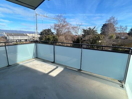 Appartement à louer 1 210 € 2 pièces 1 chambre 50 m² Étage 2/2 Messery 74140