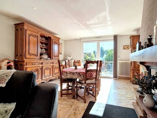 Maison à vendre 349 000 € 6 pièces 4 chambres 180 m² 1 596 m² de terrain Pierry 51530